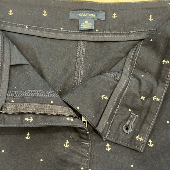 Nautica Signature Embroidered Shorts – Navy Blue | Women’s Size 10 - Picture 11 of 15